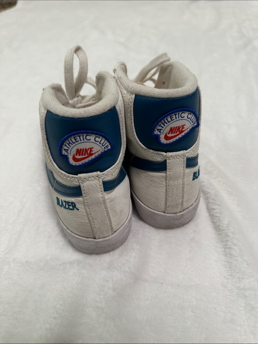 🏰 Nike Blazer Mid 77 Athletic Club White Marina Shoe - Picture 3 of 6